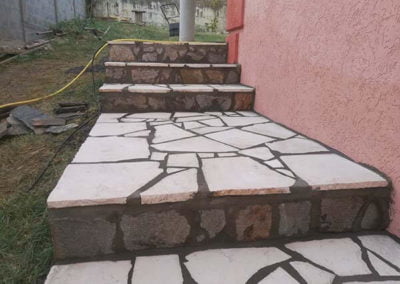 Prirodni kamen Studenica i Beli