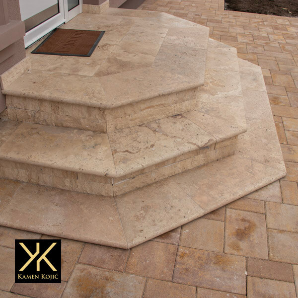 travertino stepenice od kamena noche